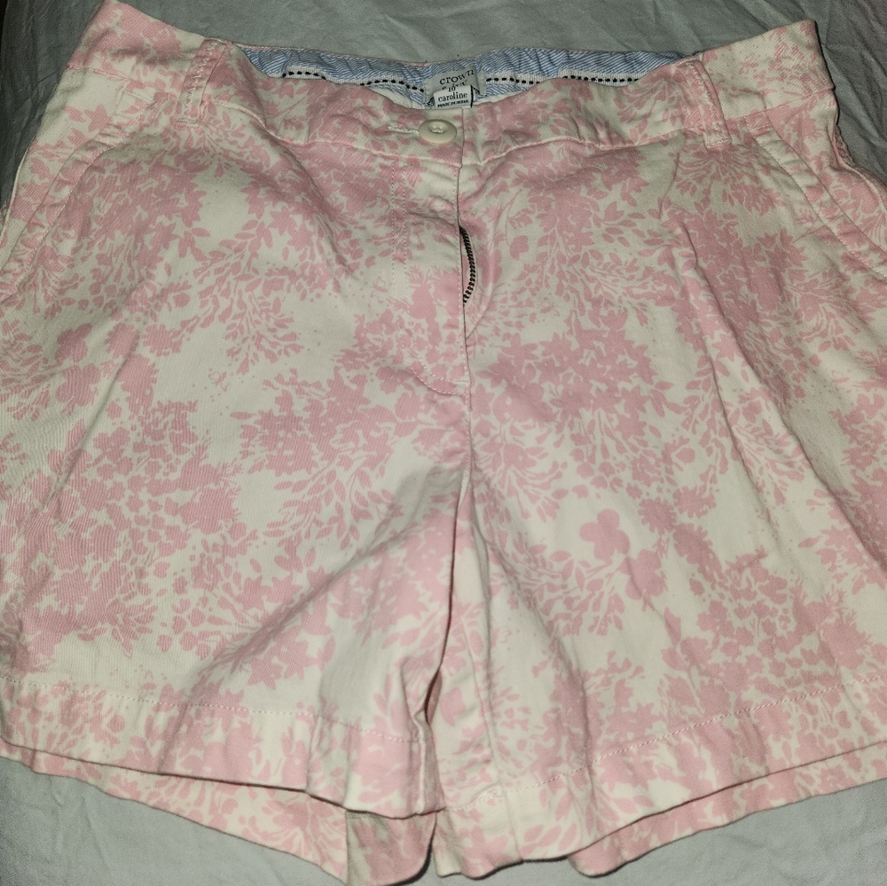 5 pairs size 10 Crown and Ivy shorts